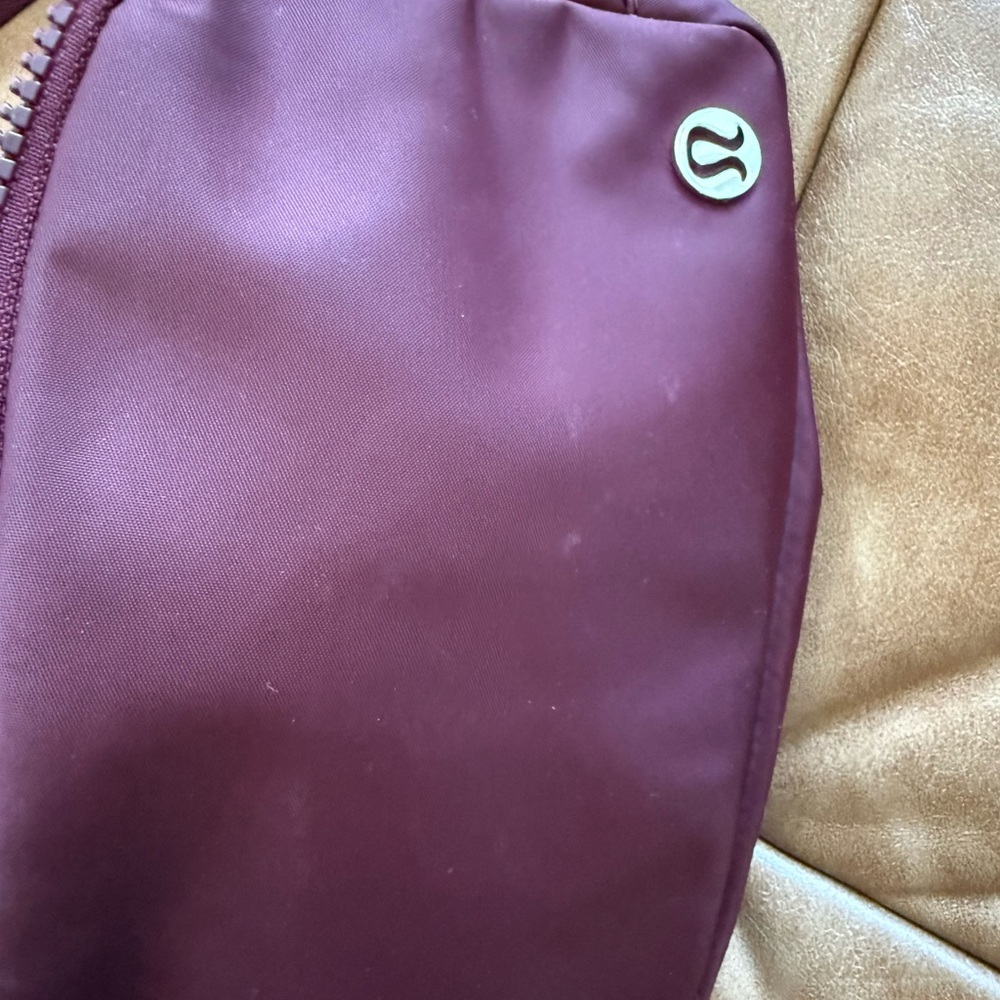 Lululemon Everywhere Belt Bag - Picture 6 of 6